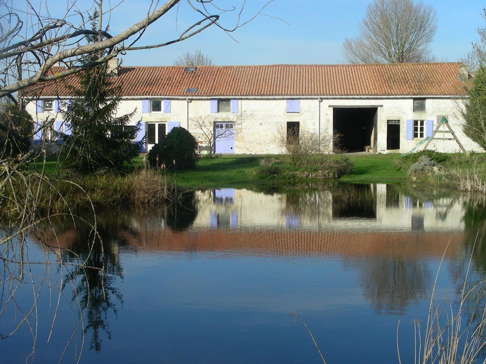 Chambres D'Hotes Entre Niort Et Marais Poitevin Bessines Exterior photo