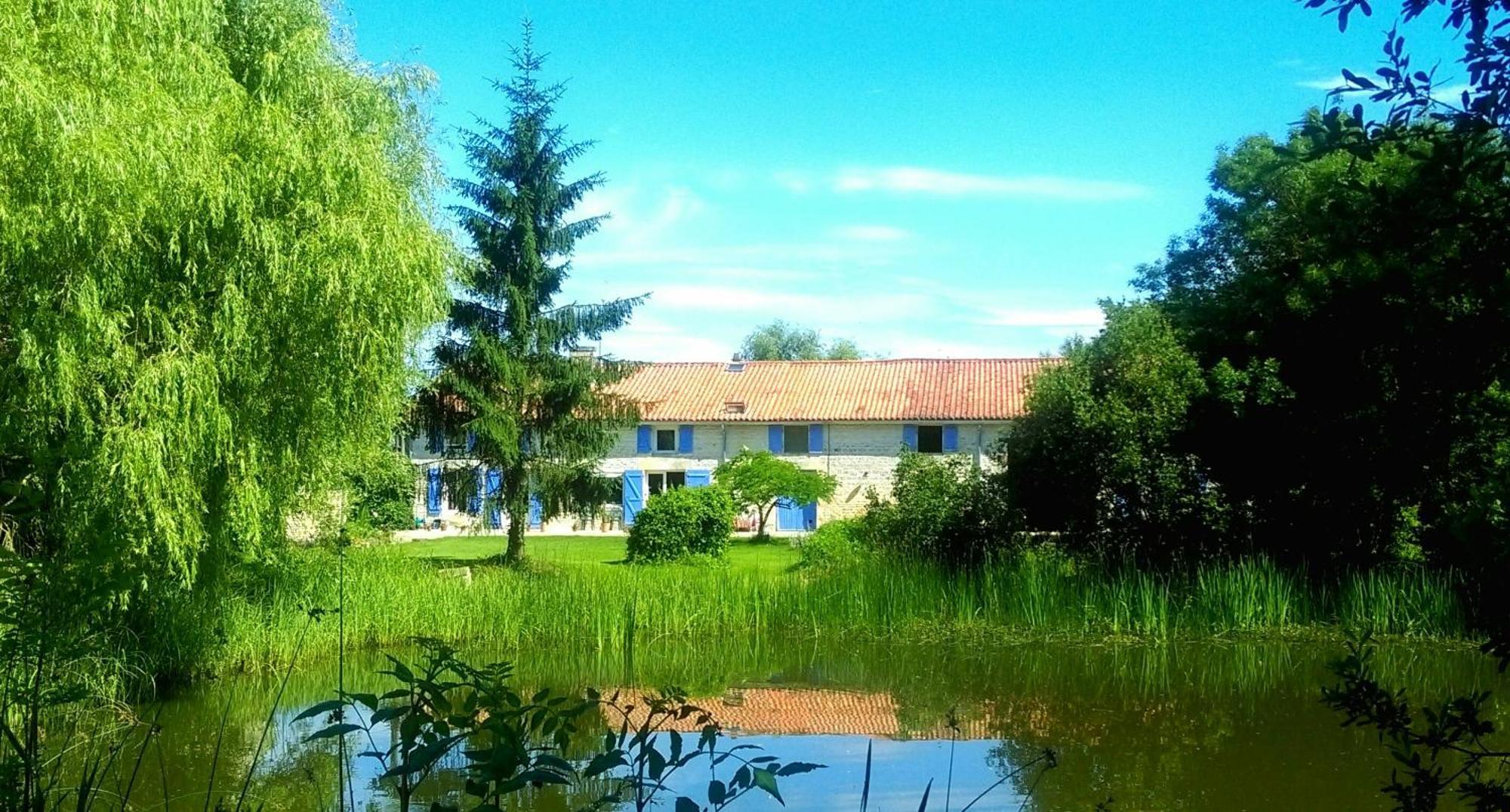 Chambres D'Hotes Entre Niort Et Marais Poitevin Bessines Exterior photo